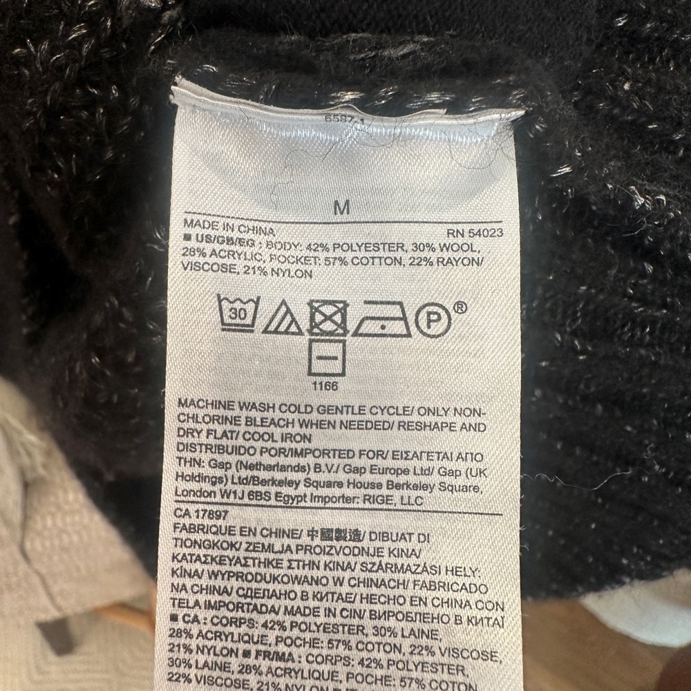 Gap Wool Blend Cardigan / Black Marled Knit / Size M - Picture 5 of 5